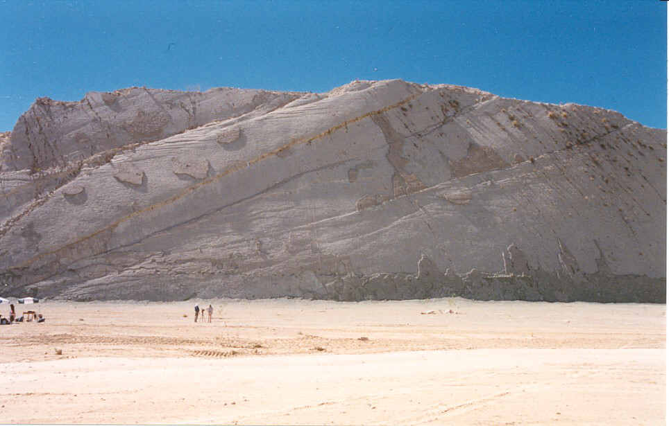 La parete subverticale esplorata denominata "The wall" di Sucre nelle basse Ande Boliviane